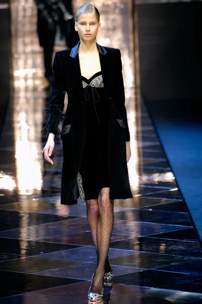 Look 50